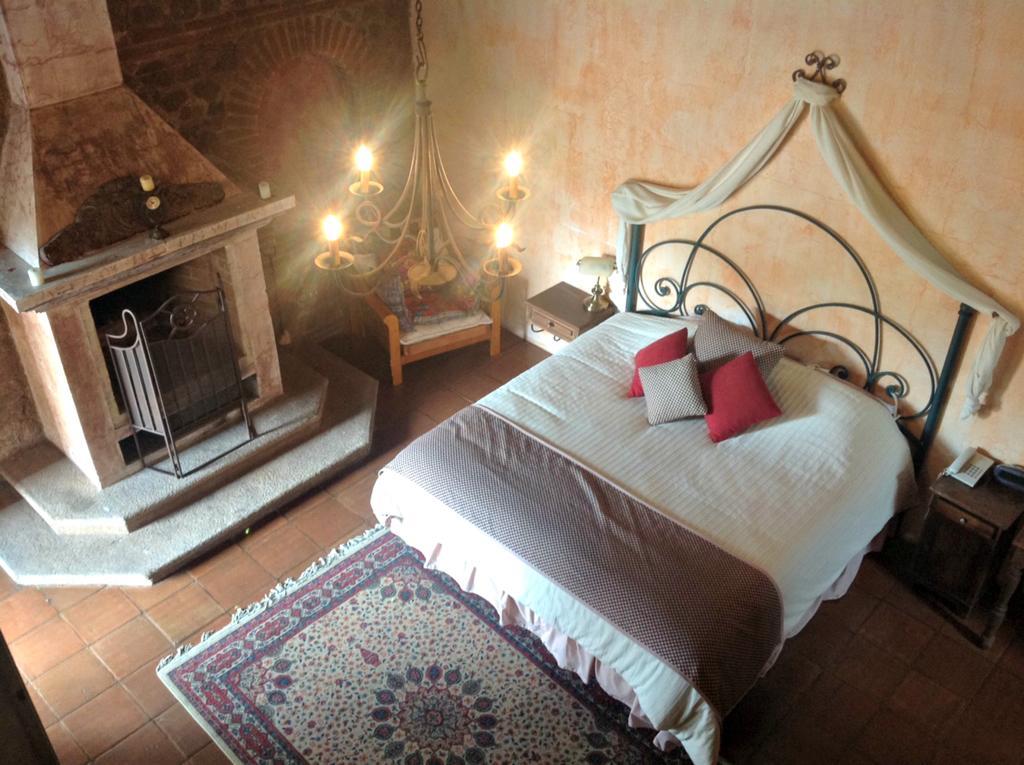 Hotel La Casona De 안티구아 과테말라 객실 사진